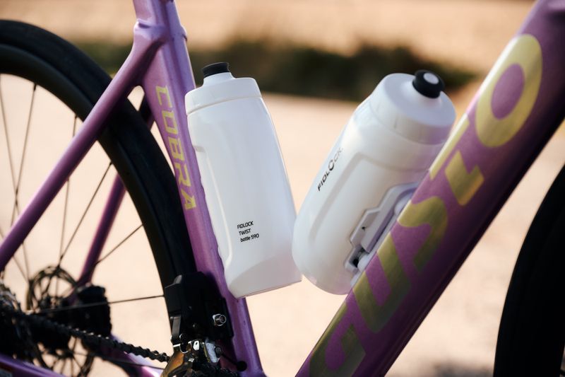 Fidlock TWIST Drikkeflaske 590ml + Sykkelbase POLAR WHITE EDITION