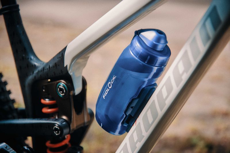 Fidlock TWIST Drikkeflaske 590ml + Sykkelbase