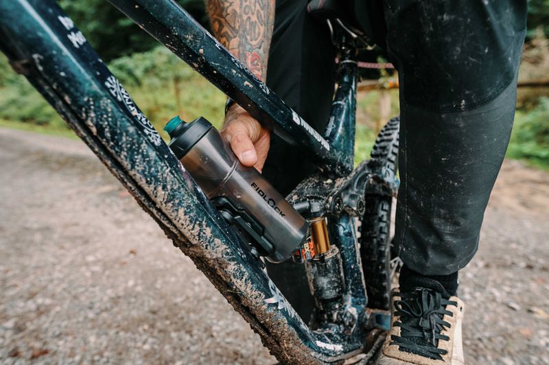 Fidlock TWIST Drikkeflaske antibakteriell 600ml + Sykkelbase
