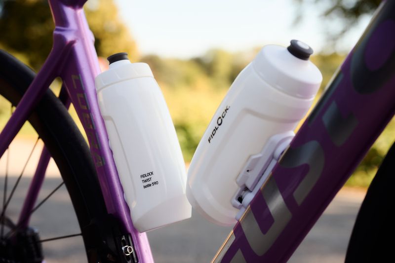 Fidlock TWIST Drikkeflaske 590ml + Sykkelbase POLAR WHITE EDITION