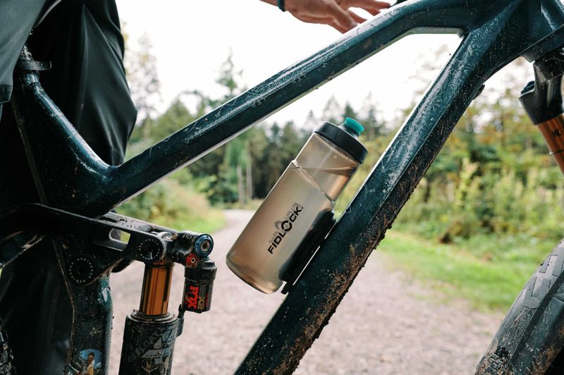 Fidlock TWIST Drikkeflaske antibakteriell 600ml + Sykkelbase